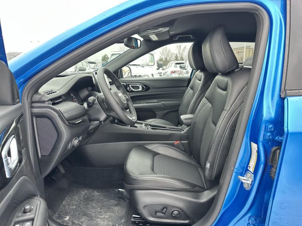 new 2025 Jeep Compass car, priced at $32,648