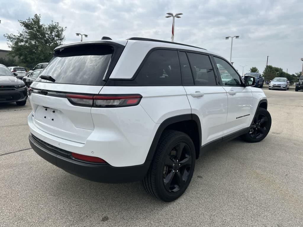 used 2023 Jeep Grand Cherokee car, priced at $36,564
