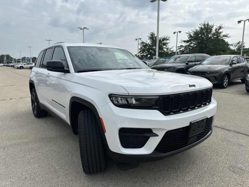 used 2023 Jeep Grand Cherokee car, priced at $36,564