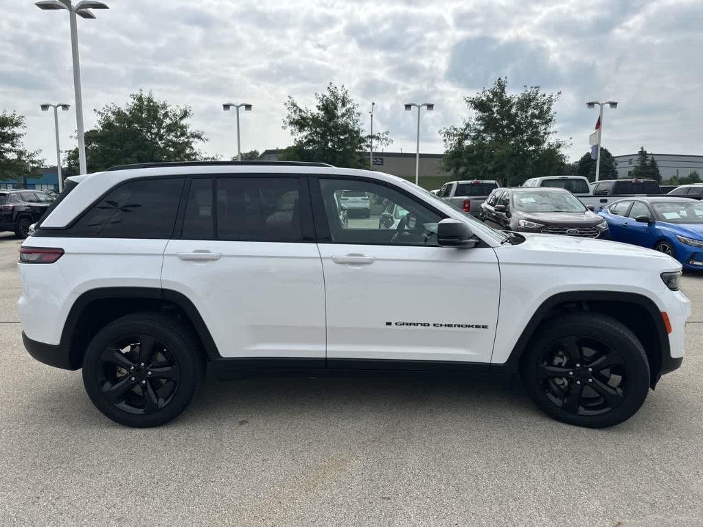used 2023 Jeep Grand Cherokee car, priced at $36,564