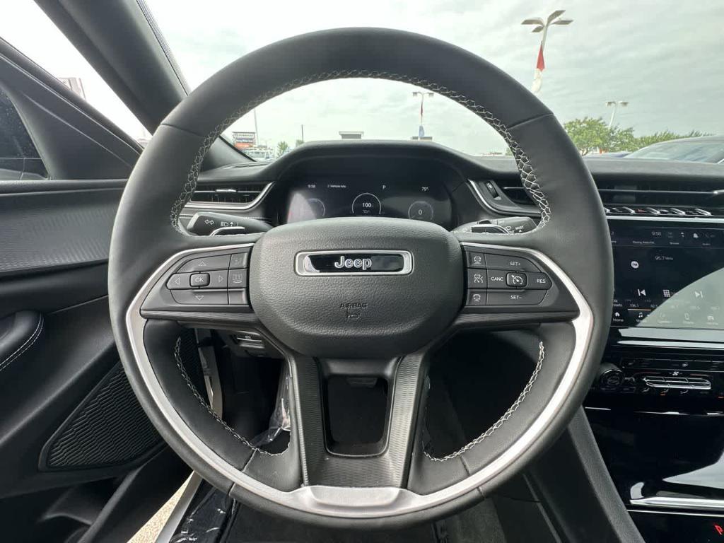 used 2023 Jeep Grand Cherokee car, priced at $36,564