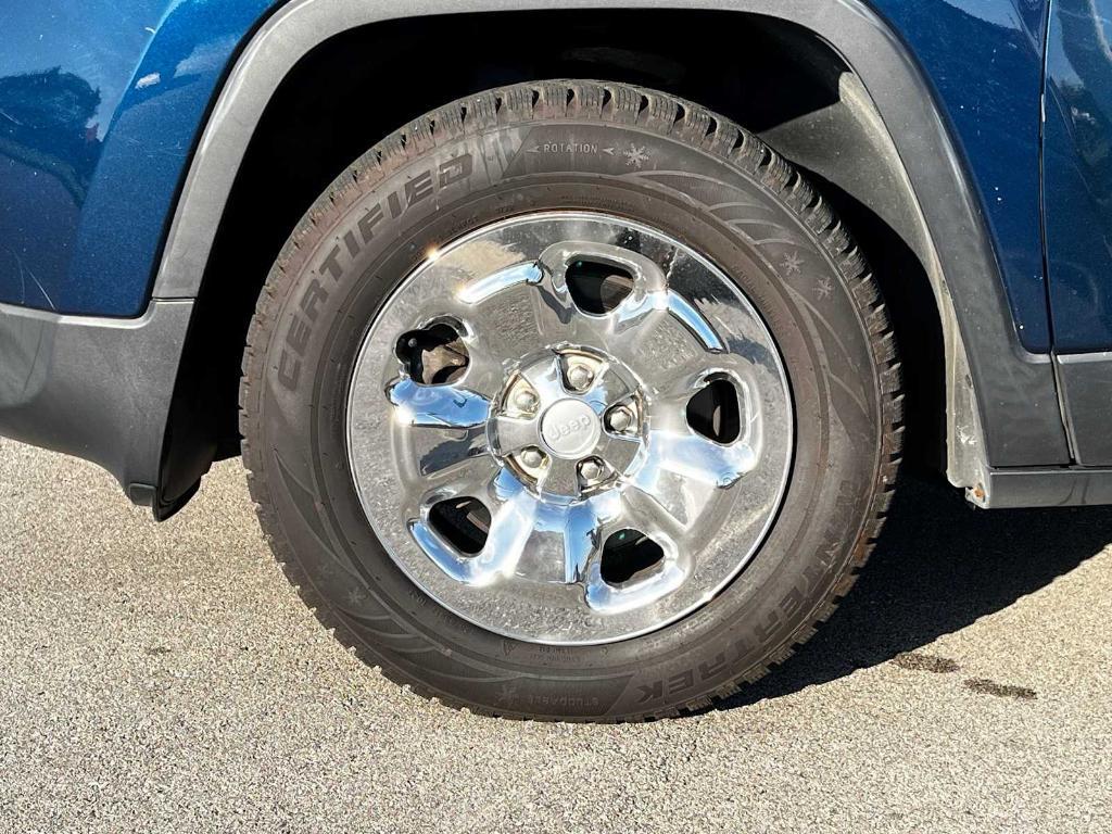 used 2018 Jeep Cherokee car, priced at $17,692