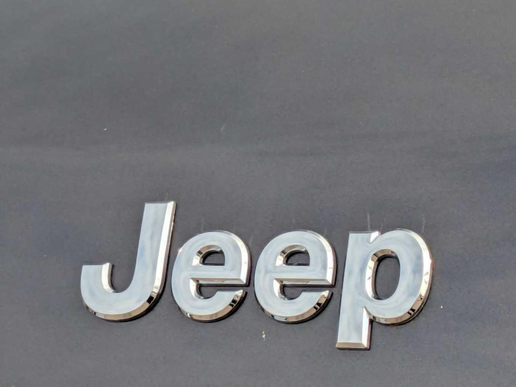 used 2021 Jeep Cherokee car, priced at $23,286