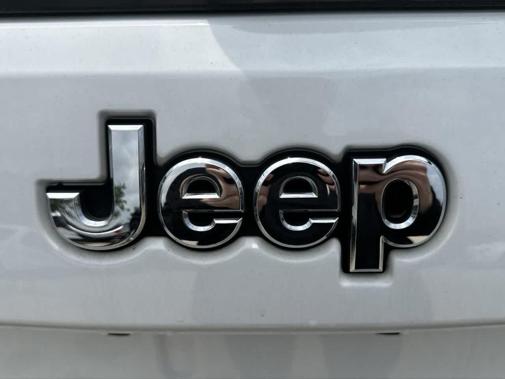 used 2020 Jeep Grand Cherokee car, priced at $19,998