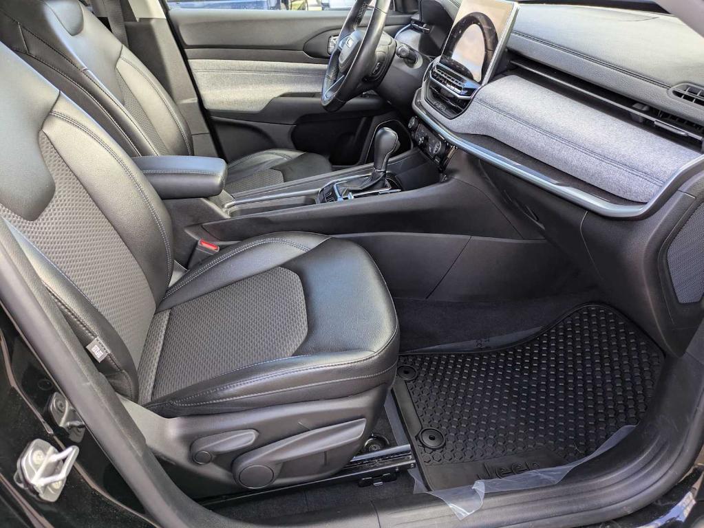 used 2022 Jeep Compass car, priced at $22,999
