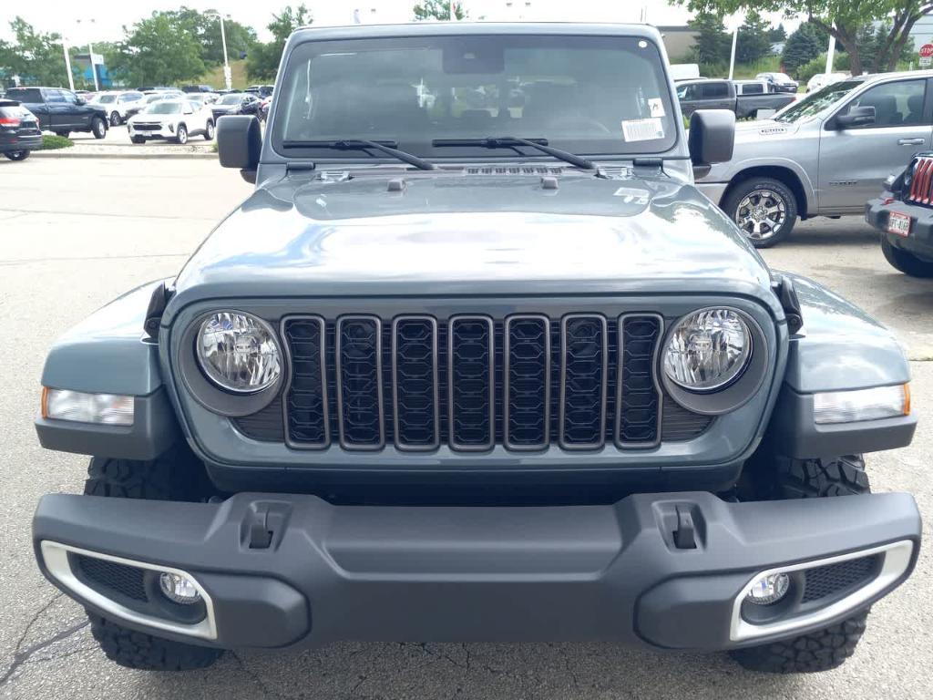 new 2025 Jeep Gladiator car, priced at $44,352
