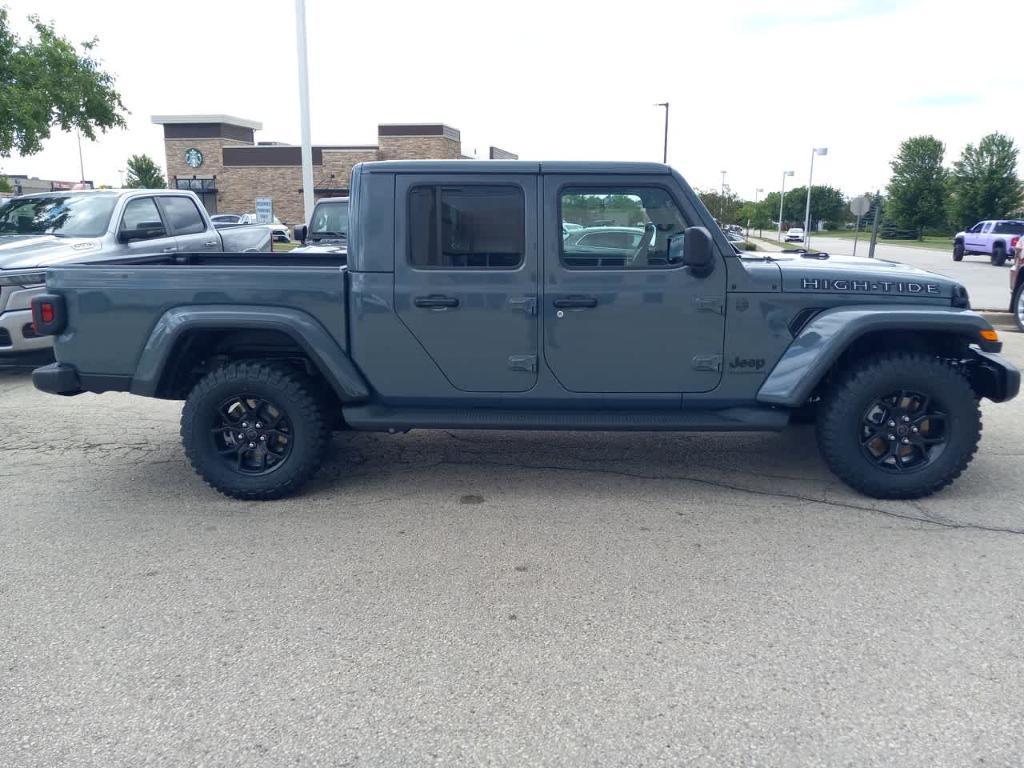 new 2025 Jeep Gladiator car, priced at $44,352