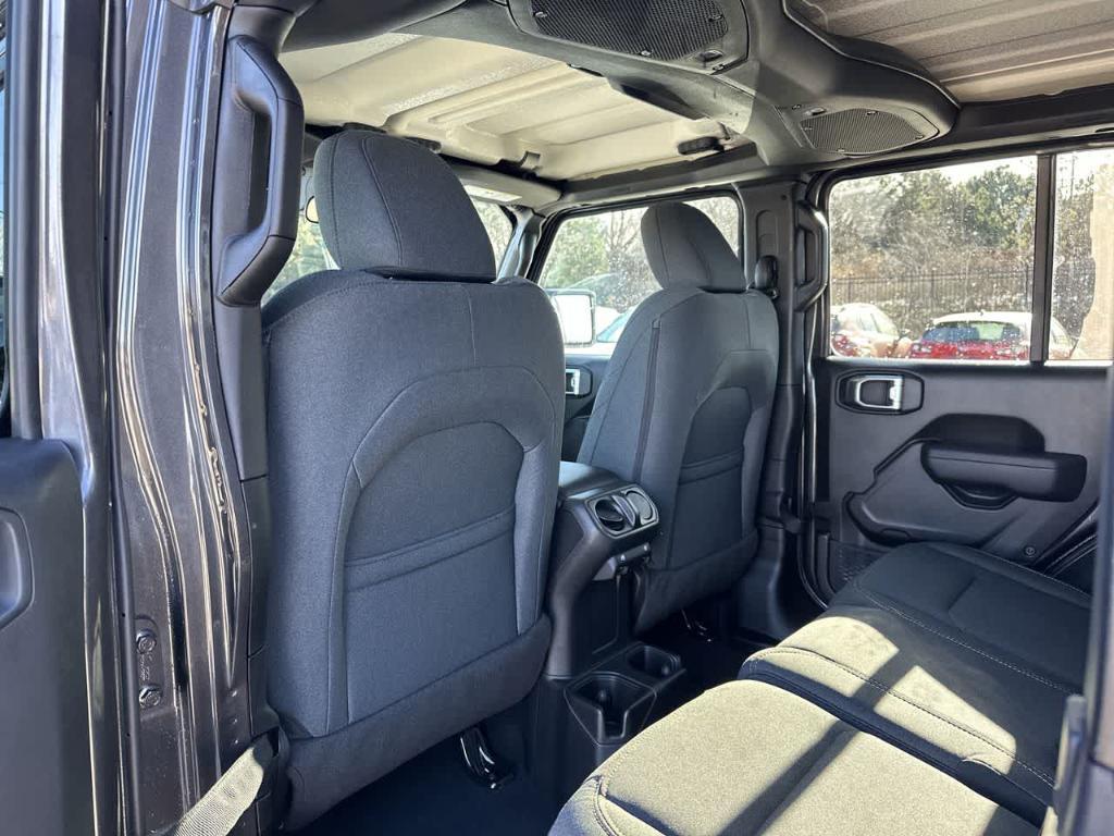 new 2025 Jeep Wrangler car, priced at $43,584