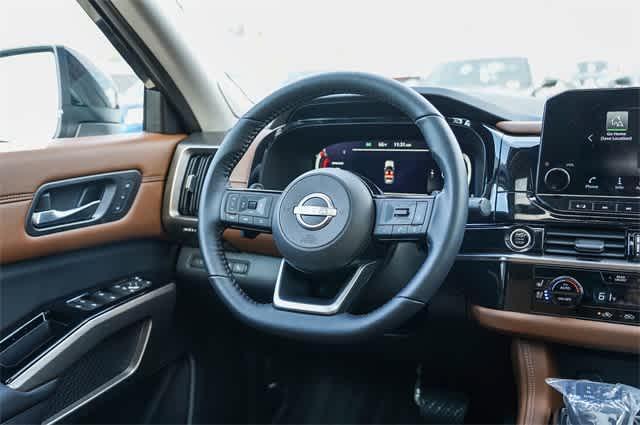 new 2024 Nissan Pathfinder car, priced at $46,864