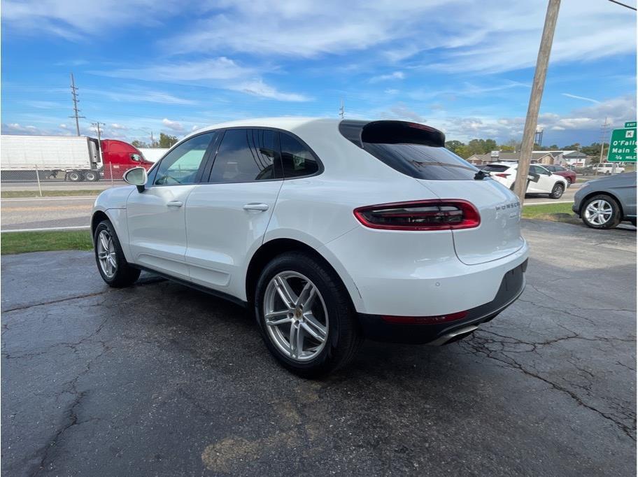 used 2018 Porsche Macan car