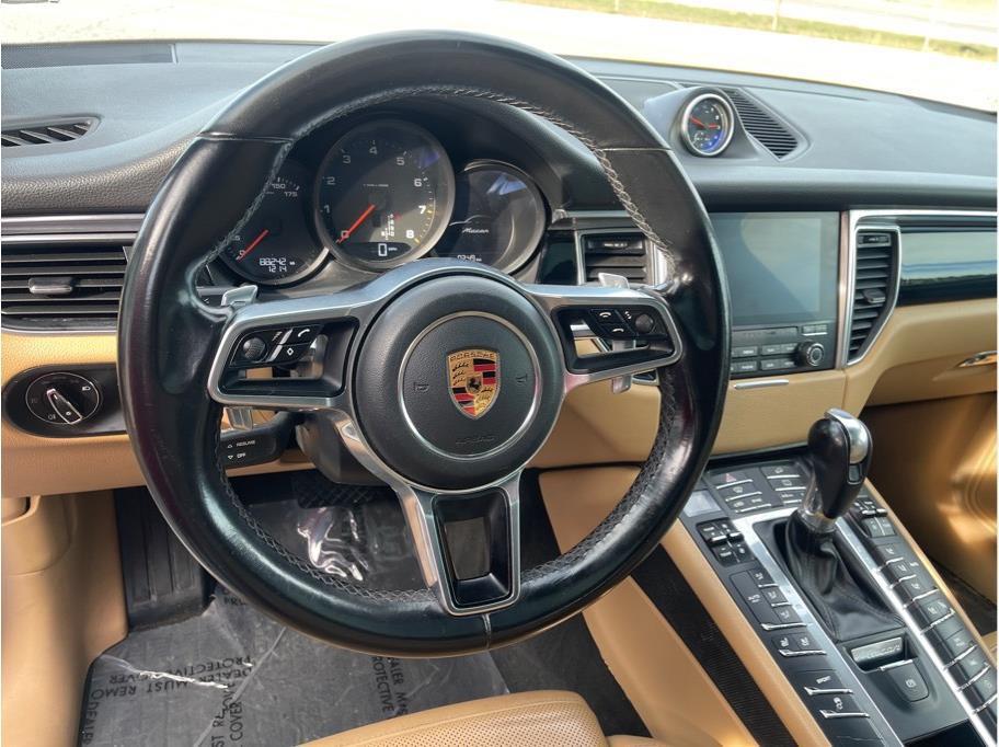 used 2018 Porsche Macan car