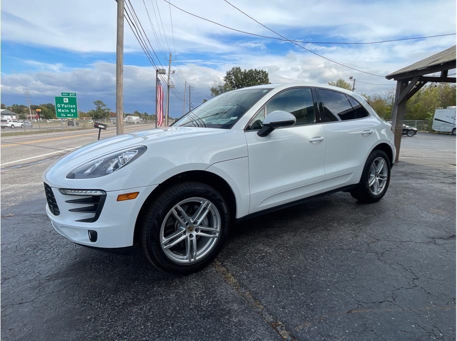 used 2018 Porsche Macan car