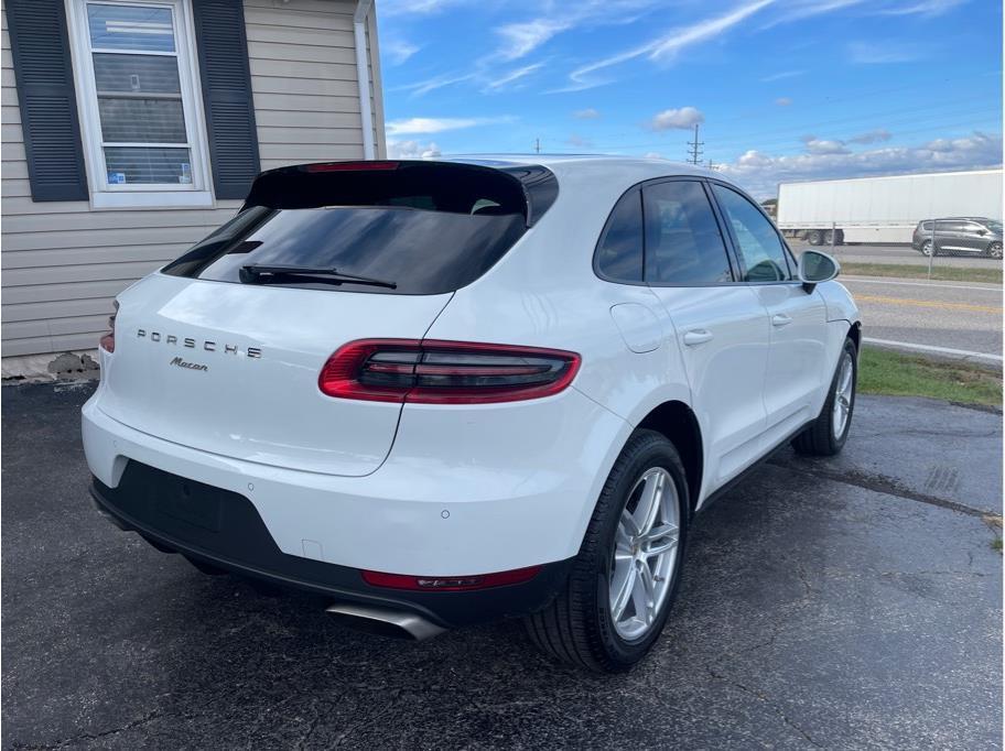 used 2018 Porsche Macan car