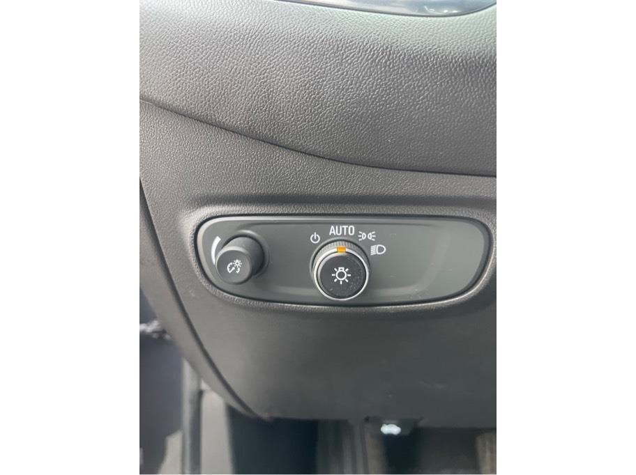 used 2023 Chevrolet Equinox car, priced at $21,475