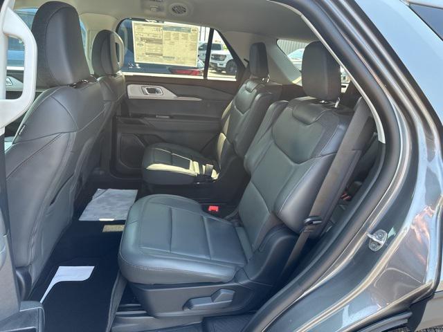 new 2025 Ford Explorer car, priced at $48,185