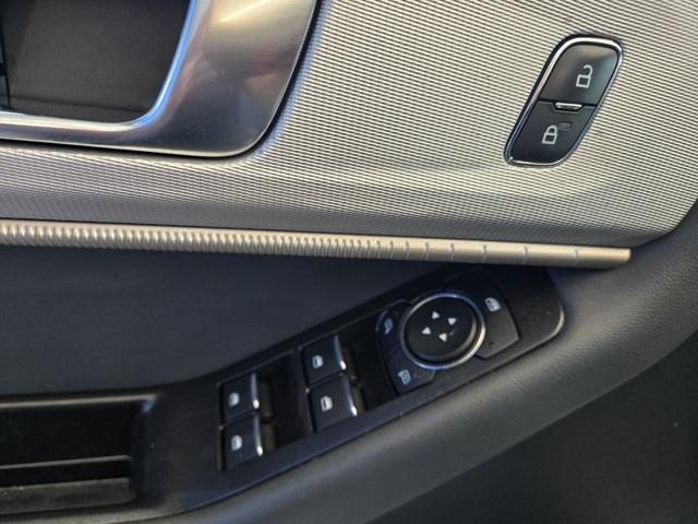 used 2025 Ford Explorer car