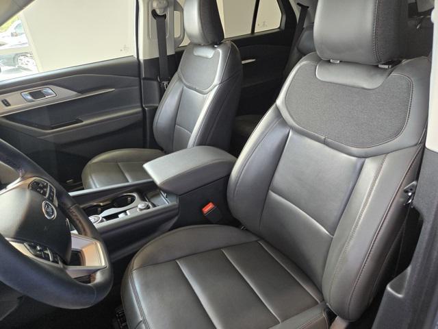 used 2025 Ford Explorer car