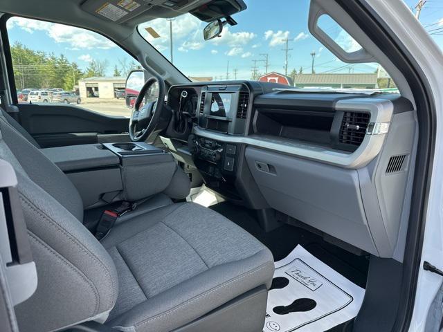 new 2025 Ford F-350 car, priced at $61,095