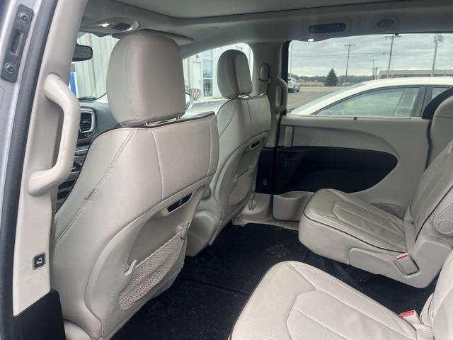 used 2017 Chrysler Pacifica car