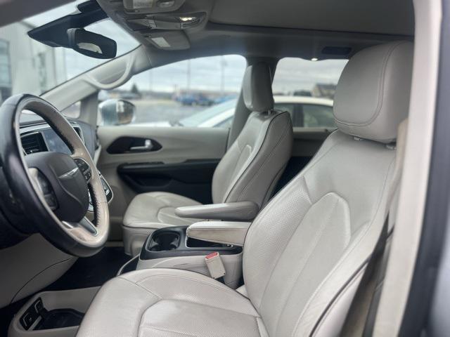 used 2017 Chrysler Pacifica car