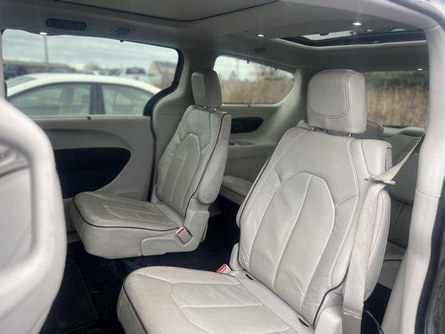 used 2017 Chrysler Pacifica car