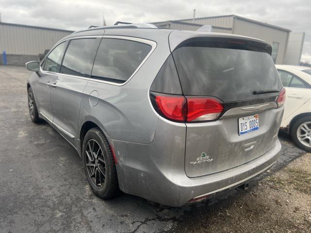 used 2017 Chrysler Pacifica car