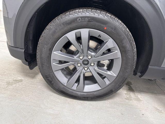 new 2026 Ford Explorer car, priced at $50,295