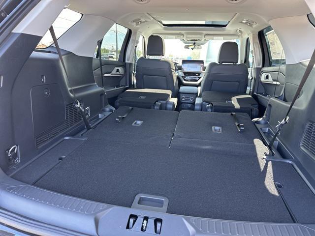 new 2025 Ford Explorer car