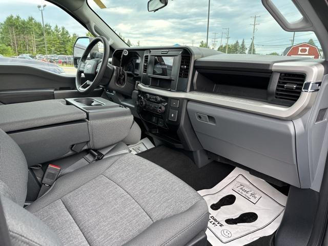 new 2025 Ford F-250 car, priced at $61,100