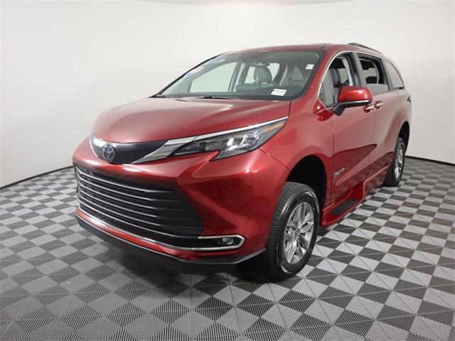 used 2024 Toyota Sienna car, priced at $92,990