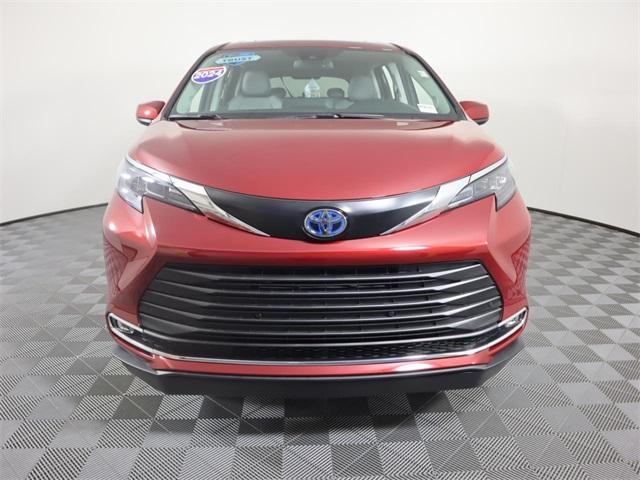 used 2024 Toyota Sienna car, priced at $92,990