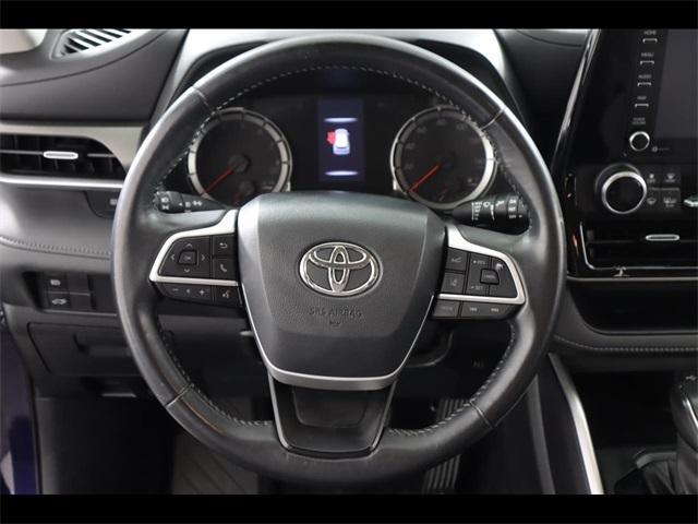 used 2022 Toyota Highlander car, priced at $30,990