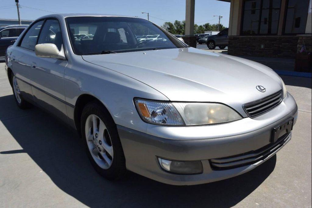 used 2000 Lexus ES 300 car, priced at $4,495