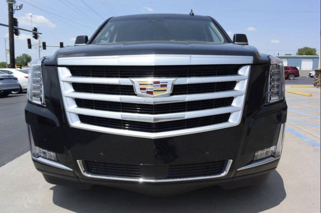 used 2018 Cadillac Escalade ESV car, priced at $25,495
