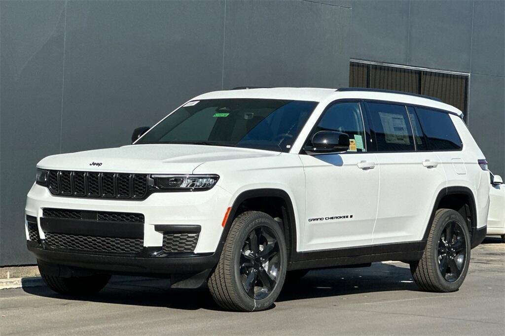 new 2025 Jeep Grand Cherokee L car, priced at $40,380