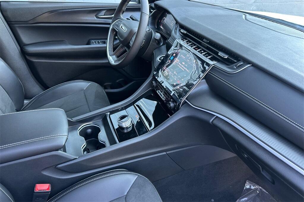 new 2025 Jeep Grand Cherokee L car, priced at $40,380