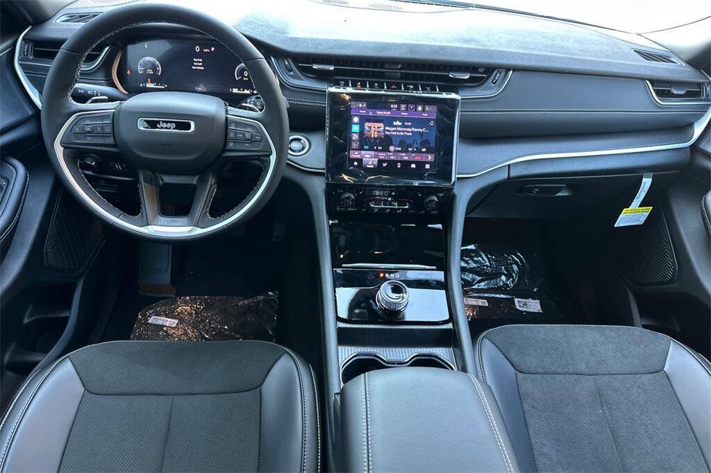 new 2025 Jeep Grand Cherokee L car, priced at $40,380