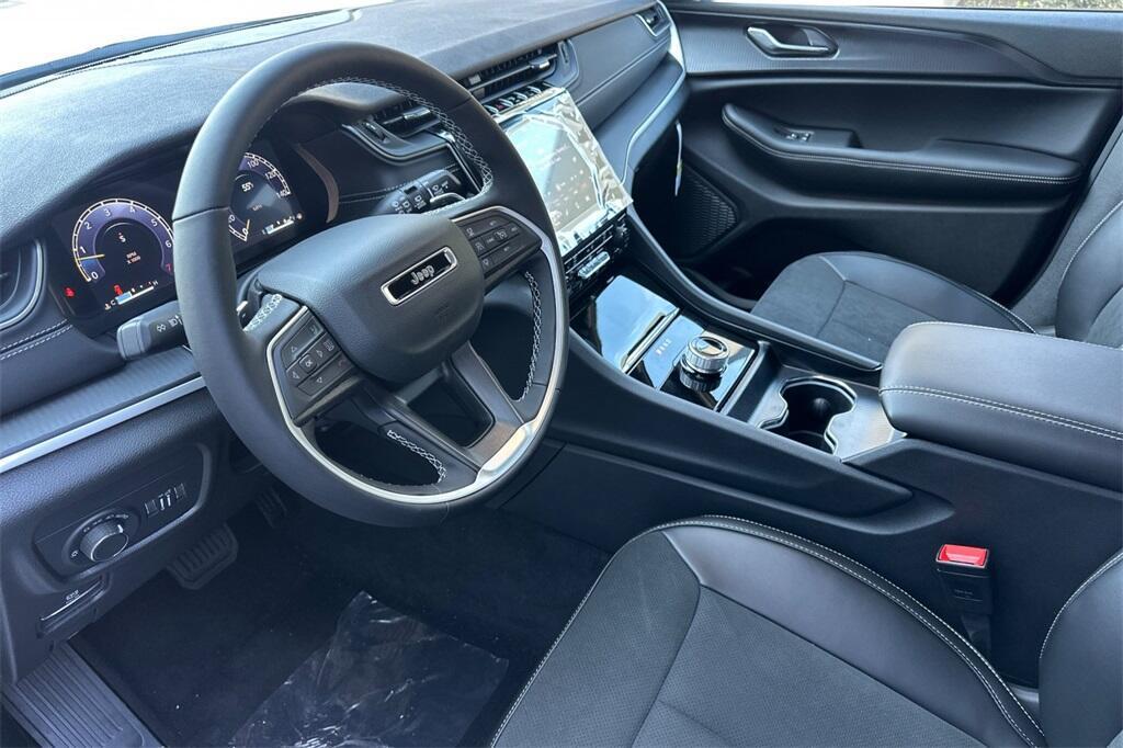 new 2025 Jeep Grand Cherokee L car, priced at $40,380