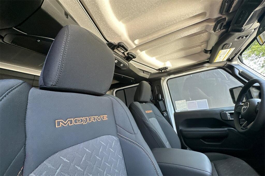 new 2025 Jeep Gladiator car, priced at $50,021