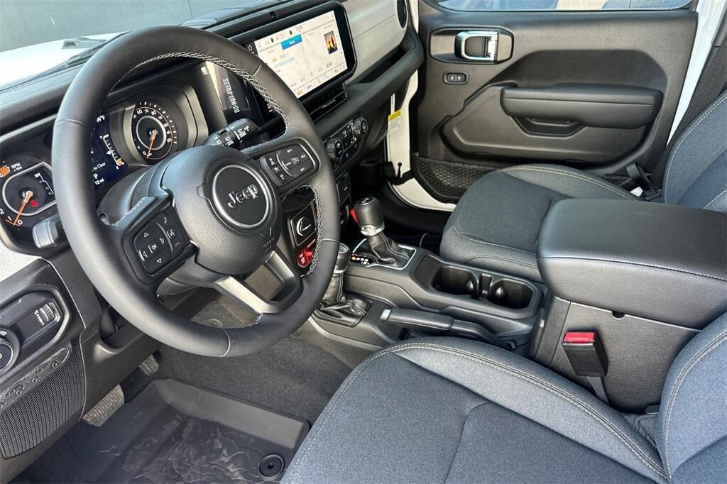 new 2025 Jeep Wrangler car, priced at $55,337