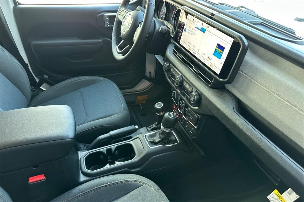 new 2025 Jeep Wrangler car, priced at $55,337