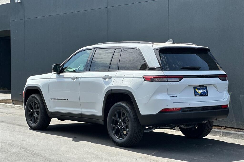 new 2025 Jeep Grand Cherokee car, priced at $38,086