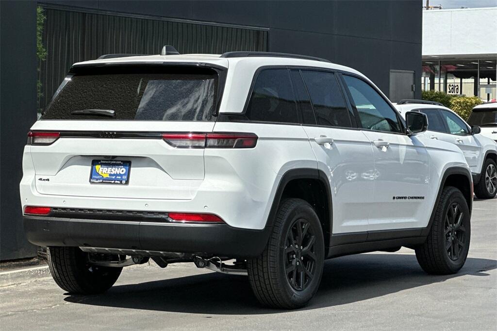 new 2025 Jeep Grand Cherokee car, priced at $38,086