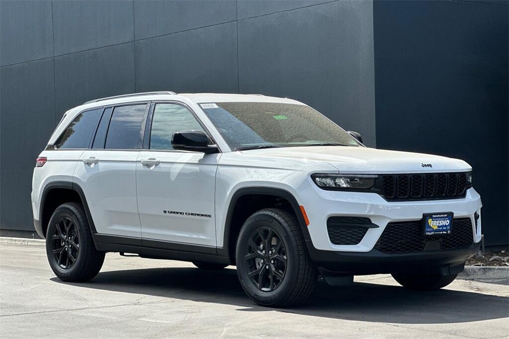new 2025 Jeep Grand Cherokee car, priced at $38,086