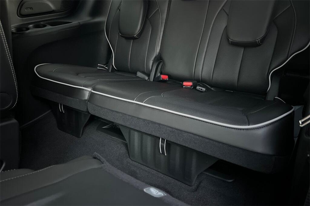 new 2026 Chrysler Pacifica car, priced at $54,560