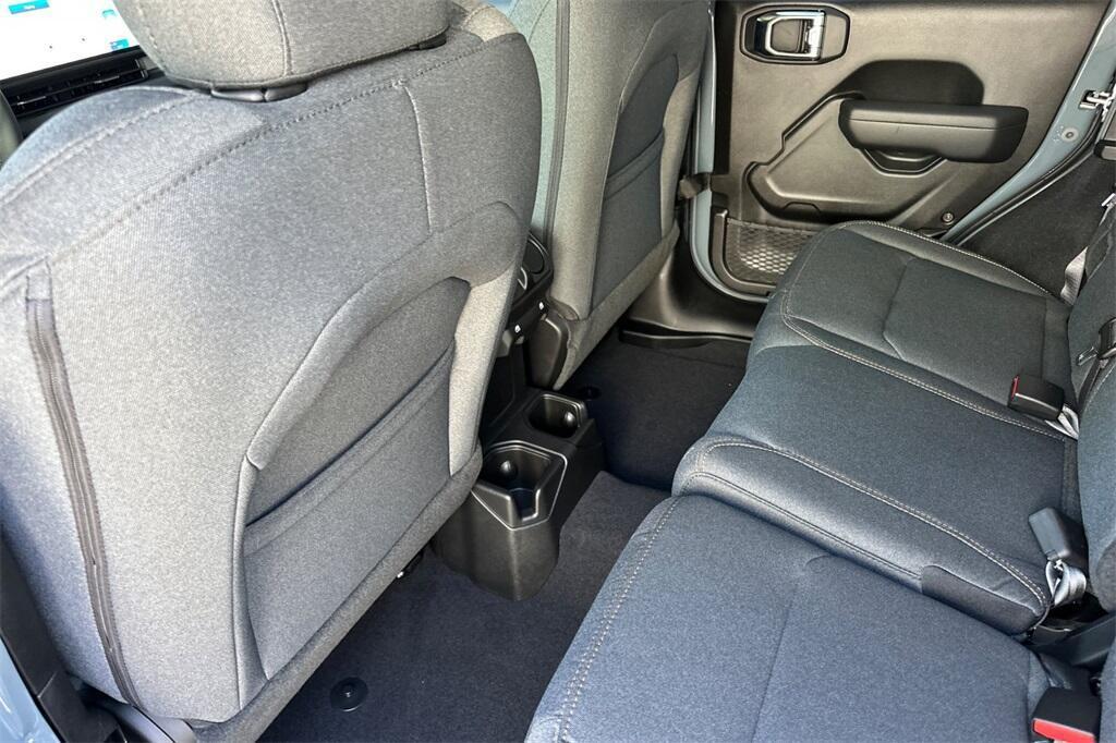 new 2025 Jeep Wrangler car, priced at $48,275