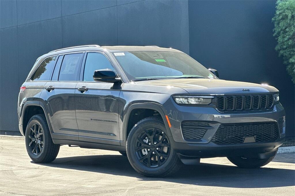new 2025 Jeep Grand Cherokee car, priced at $39,291