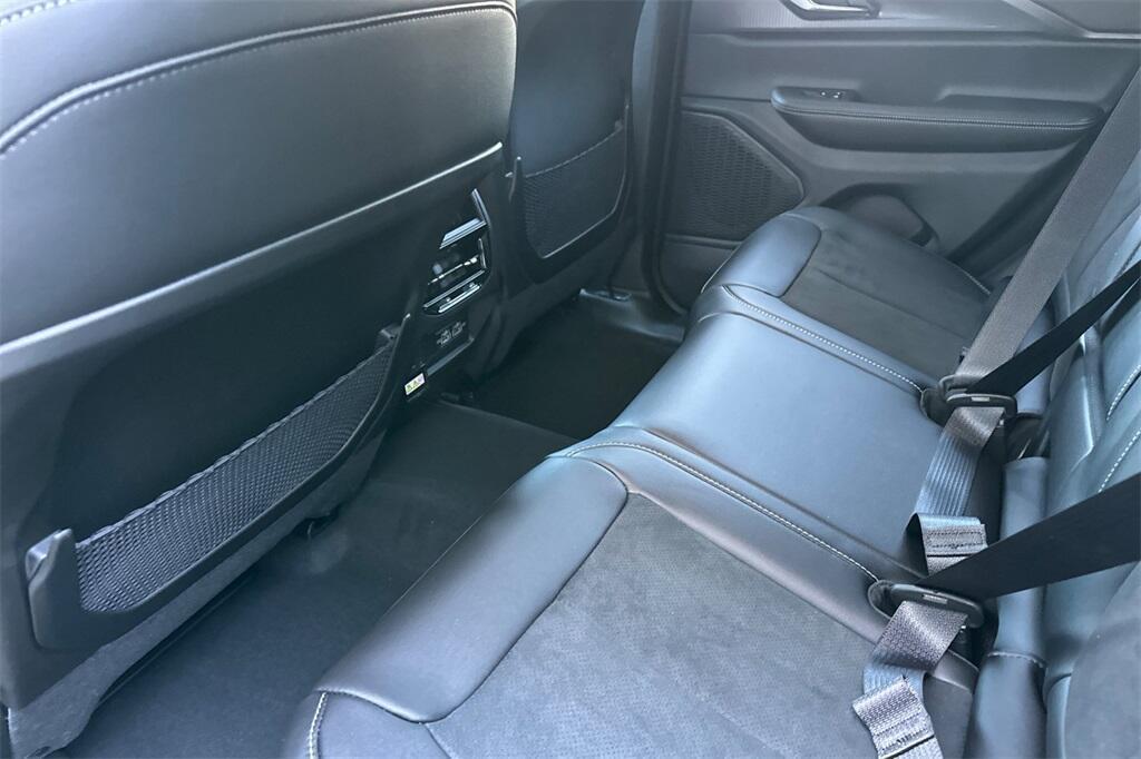 new 2025 Jeep Grand Cherokee car, priced at $39,291