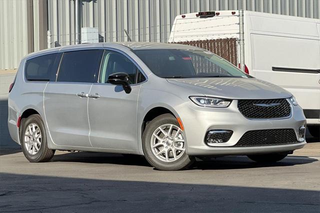 new 2024 Chrysler Pacifica car, priced at $37,582