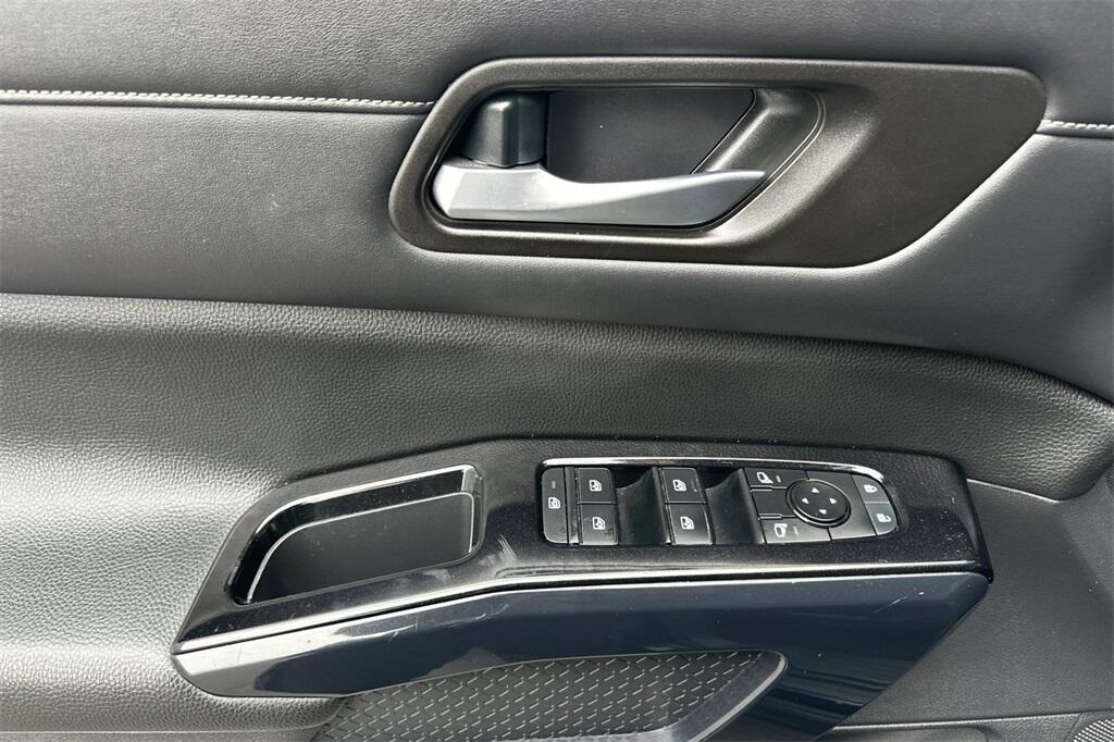 used 2022 Nissan Pathfinder car, priced at $20,962